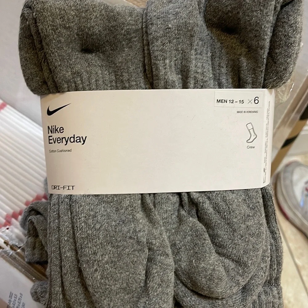 NIKE EVERYDAY CUSHIONED CREW 6 pairs SOCKS NWT - Picture 15 of 16